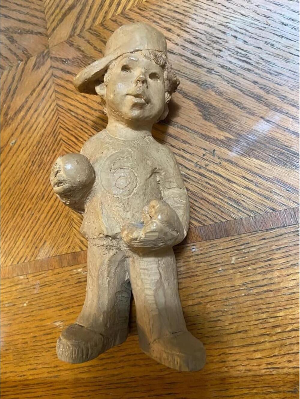 Figurine Lee Bortin baseball art sculpture vintage
